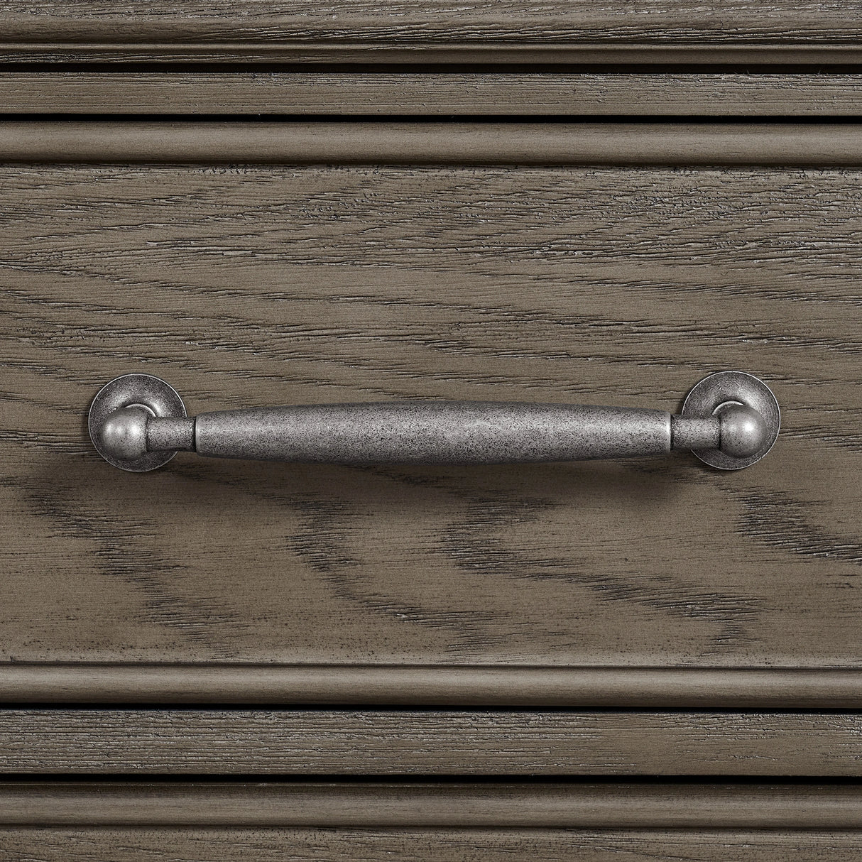 Kings Court Dresser & Mirror in Grey