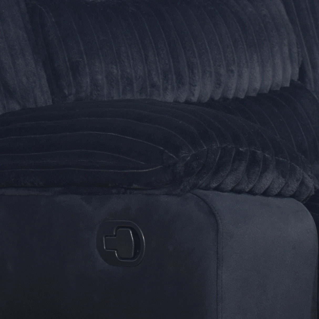 Willow Console Loveseat W/ Dual Recliners-Black