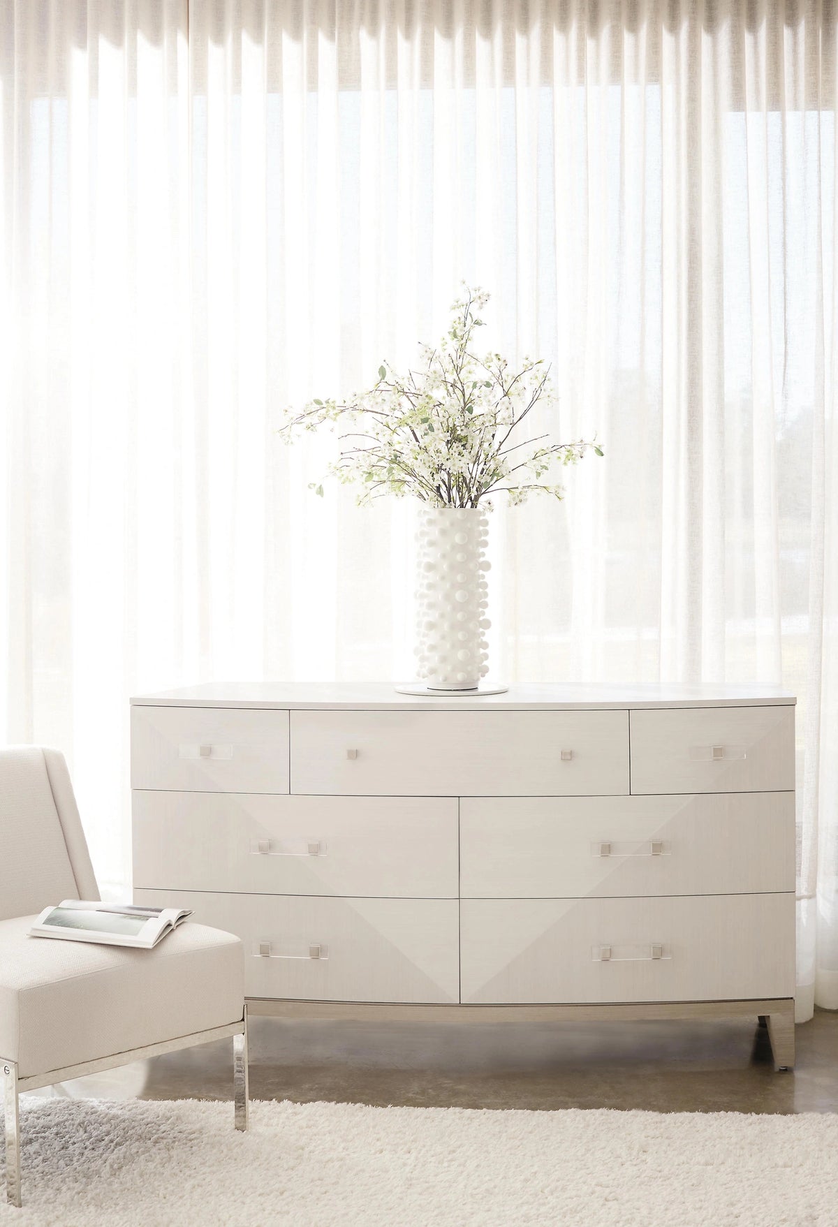 Axiom Dresser