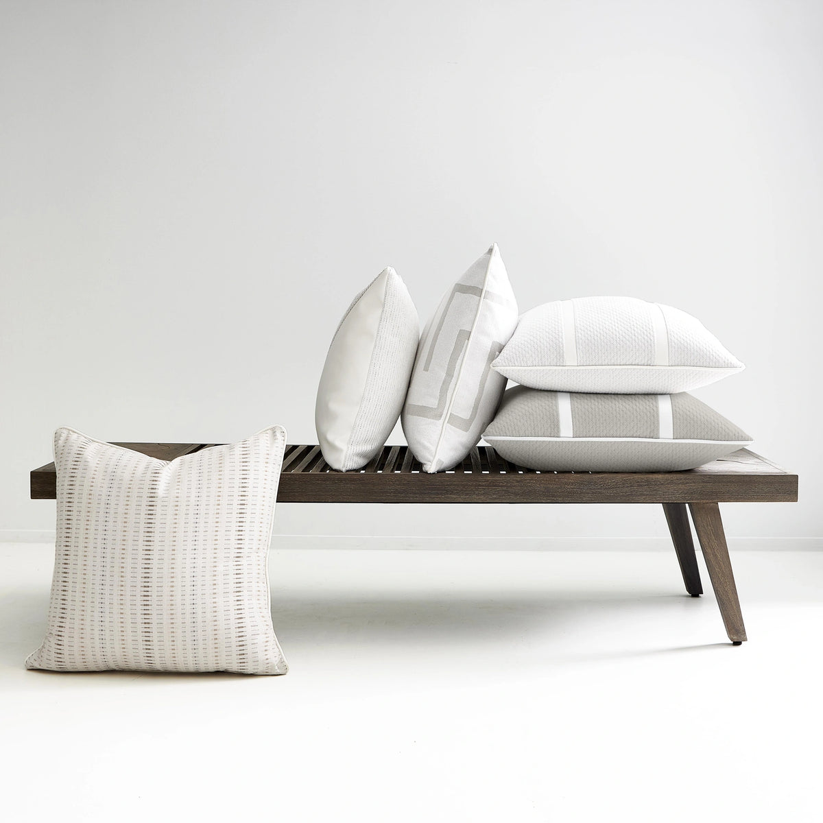 Outdoor Throw Pillow (20" x 20")
