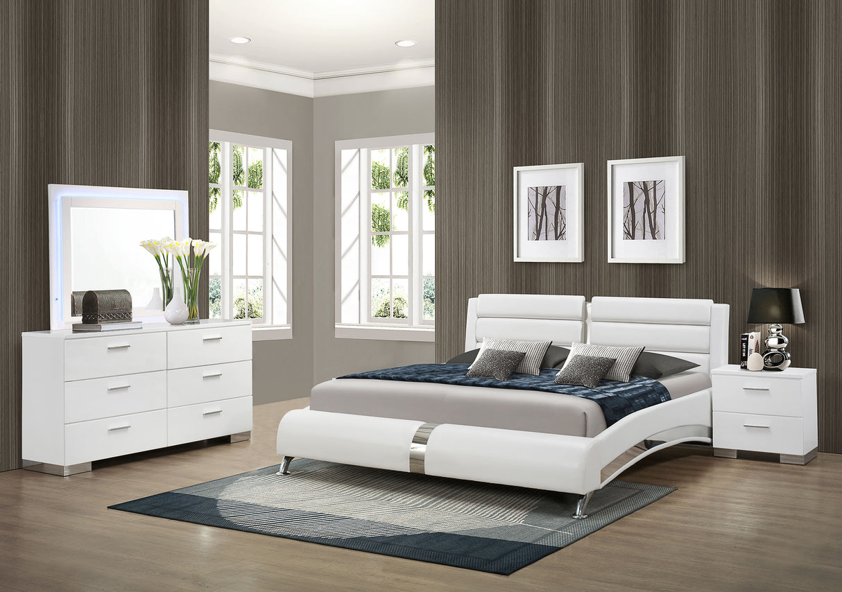 Jeremaine 5 Pc Bedroom Sets White
