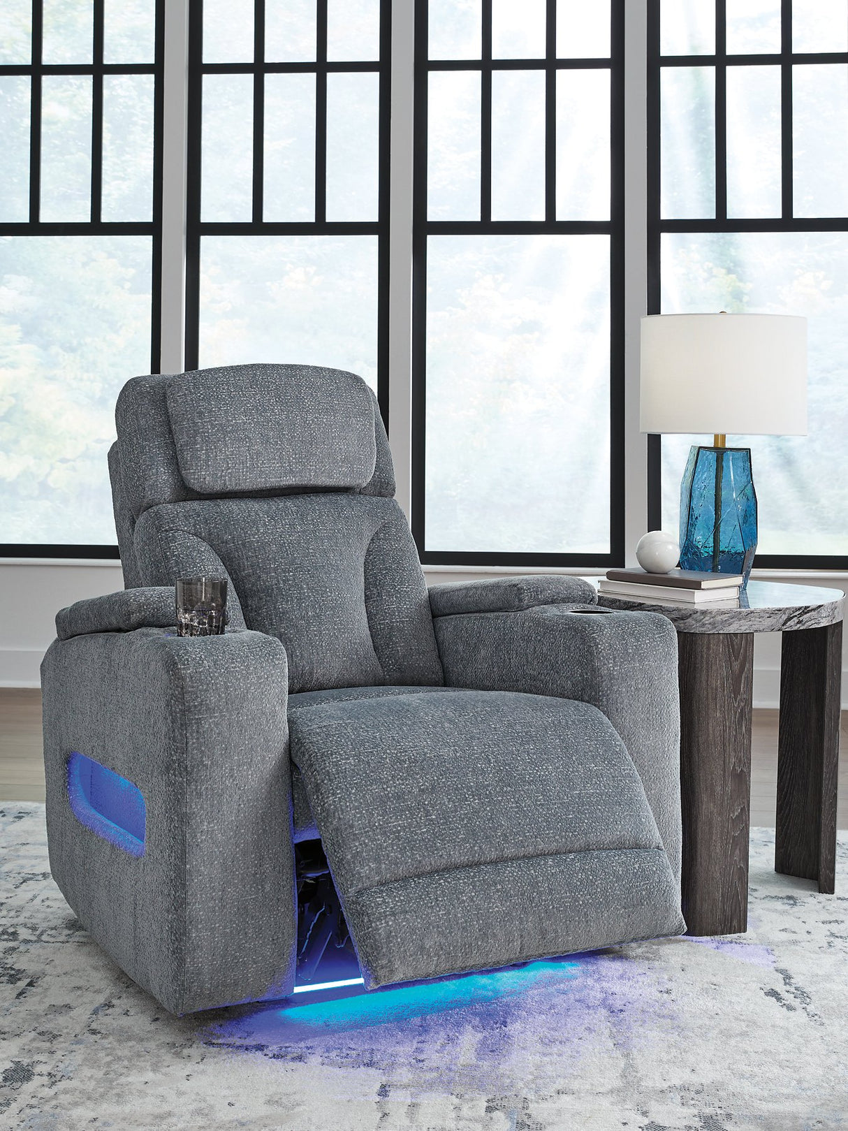 Studio Cave Power Recliner