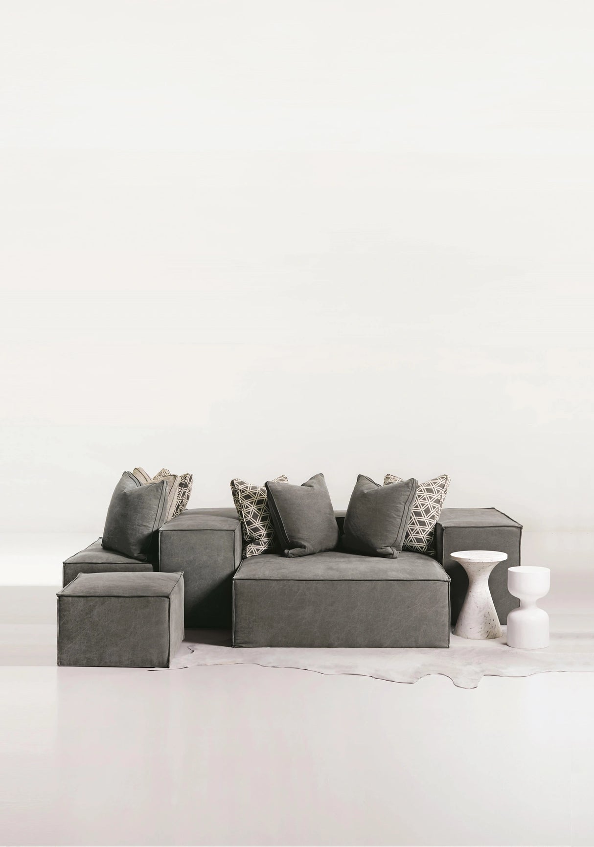 Isabelle Accent Table