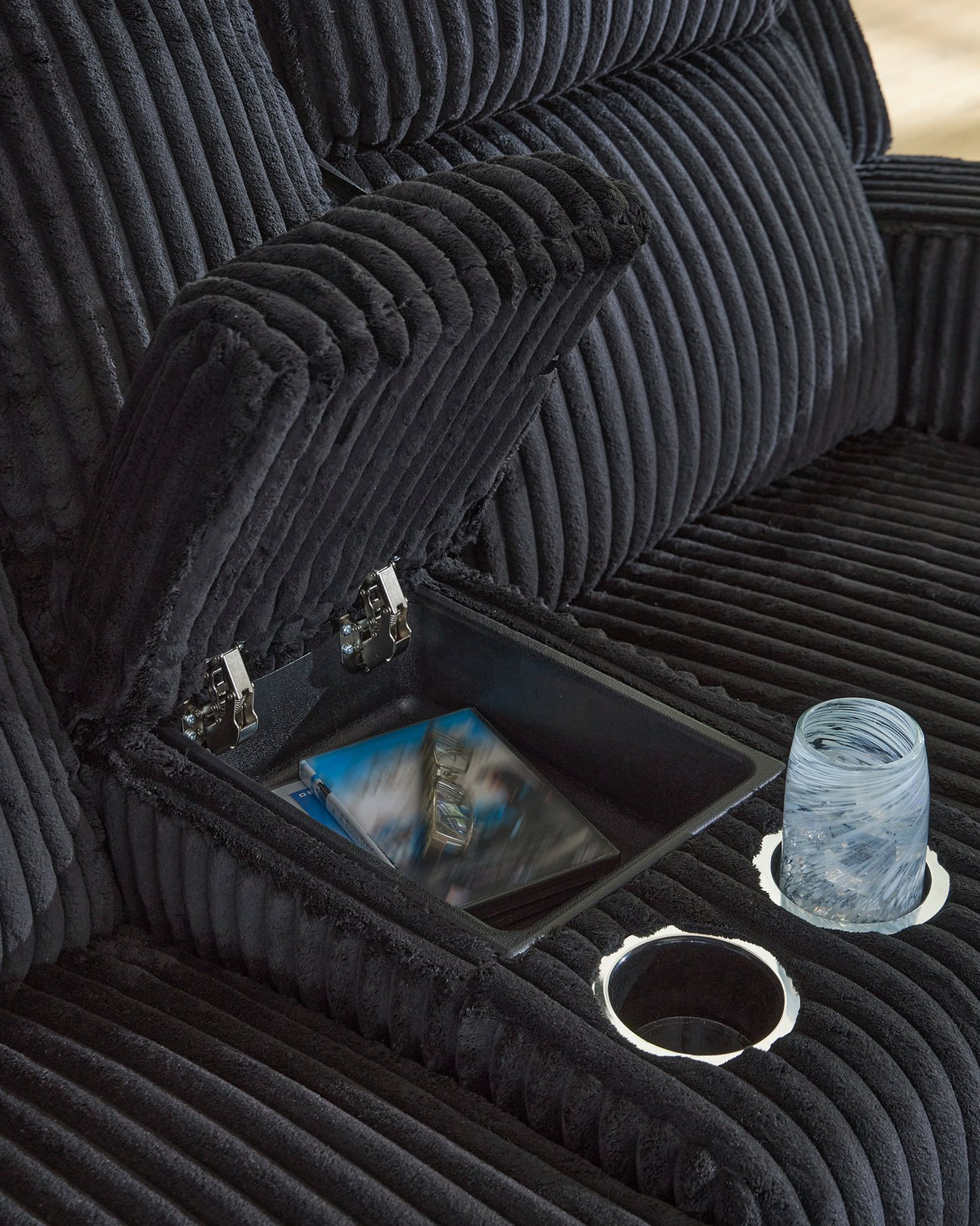 Forest Lake Power Reclining Loveseat with Console - galleria furniture outlet