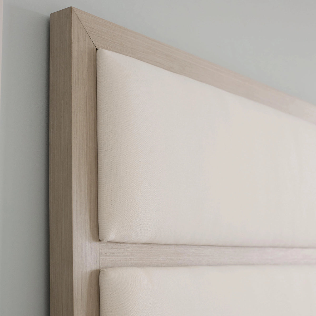 Axiom Panel Bed Queen
