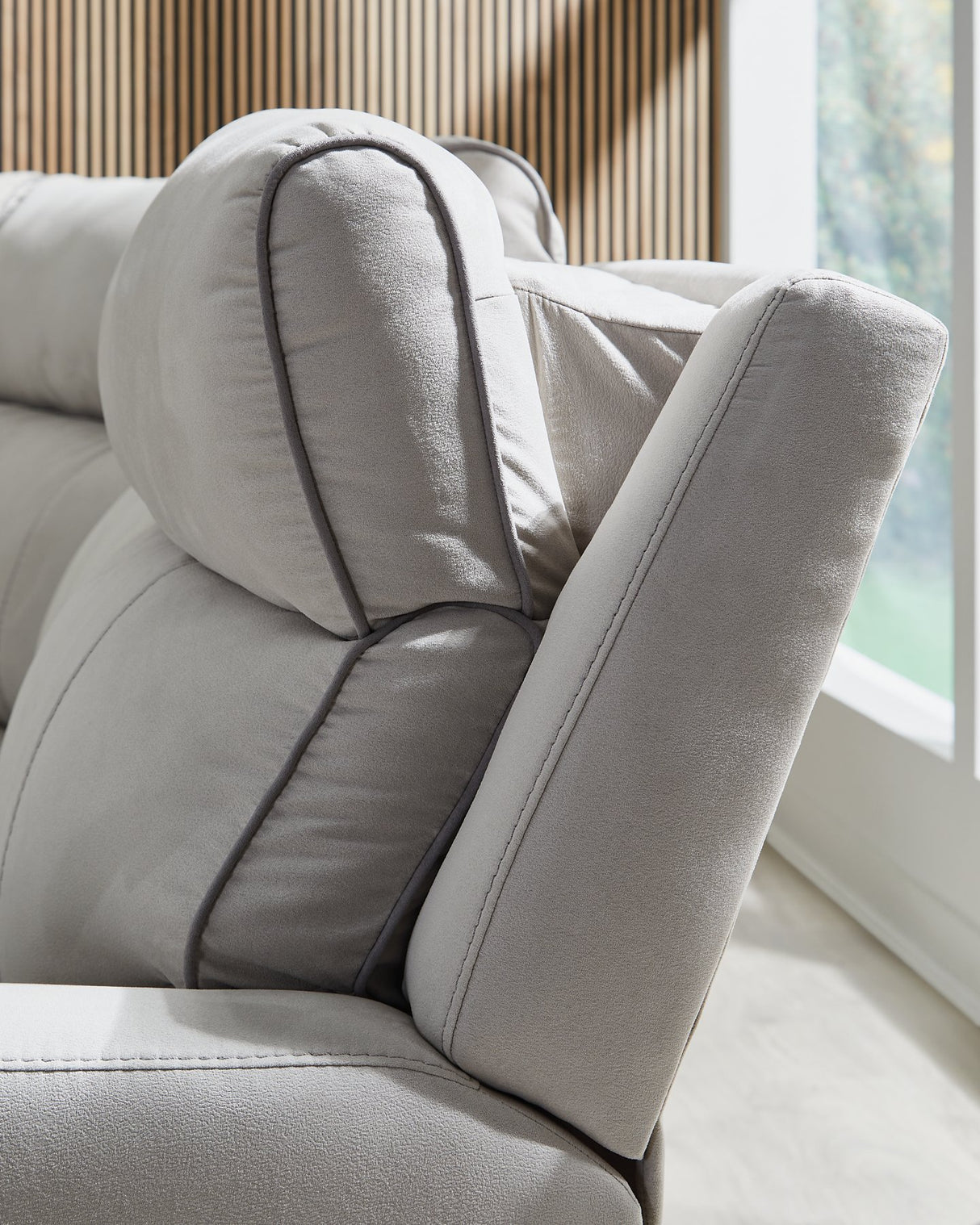 Social Pointe Power Reclining Sectional