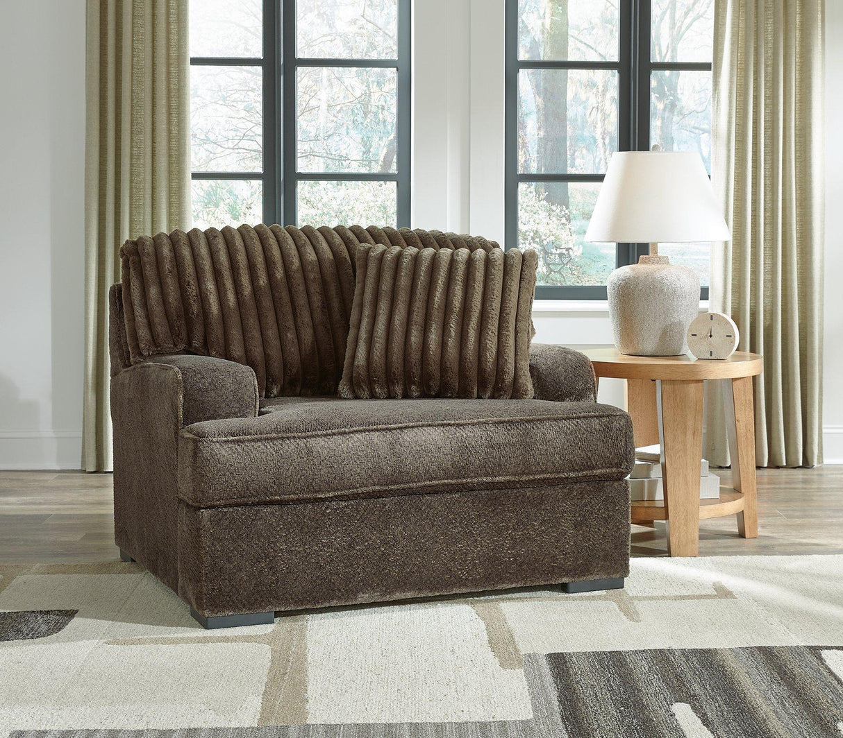 Aylesworth Oversized Chair - galleria furniture outlet