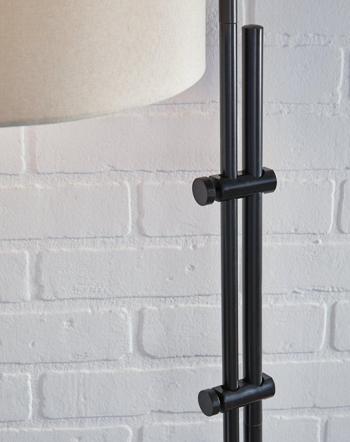 Baronvale Floor Lamp - galleria furniture outlet