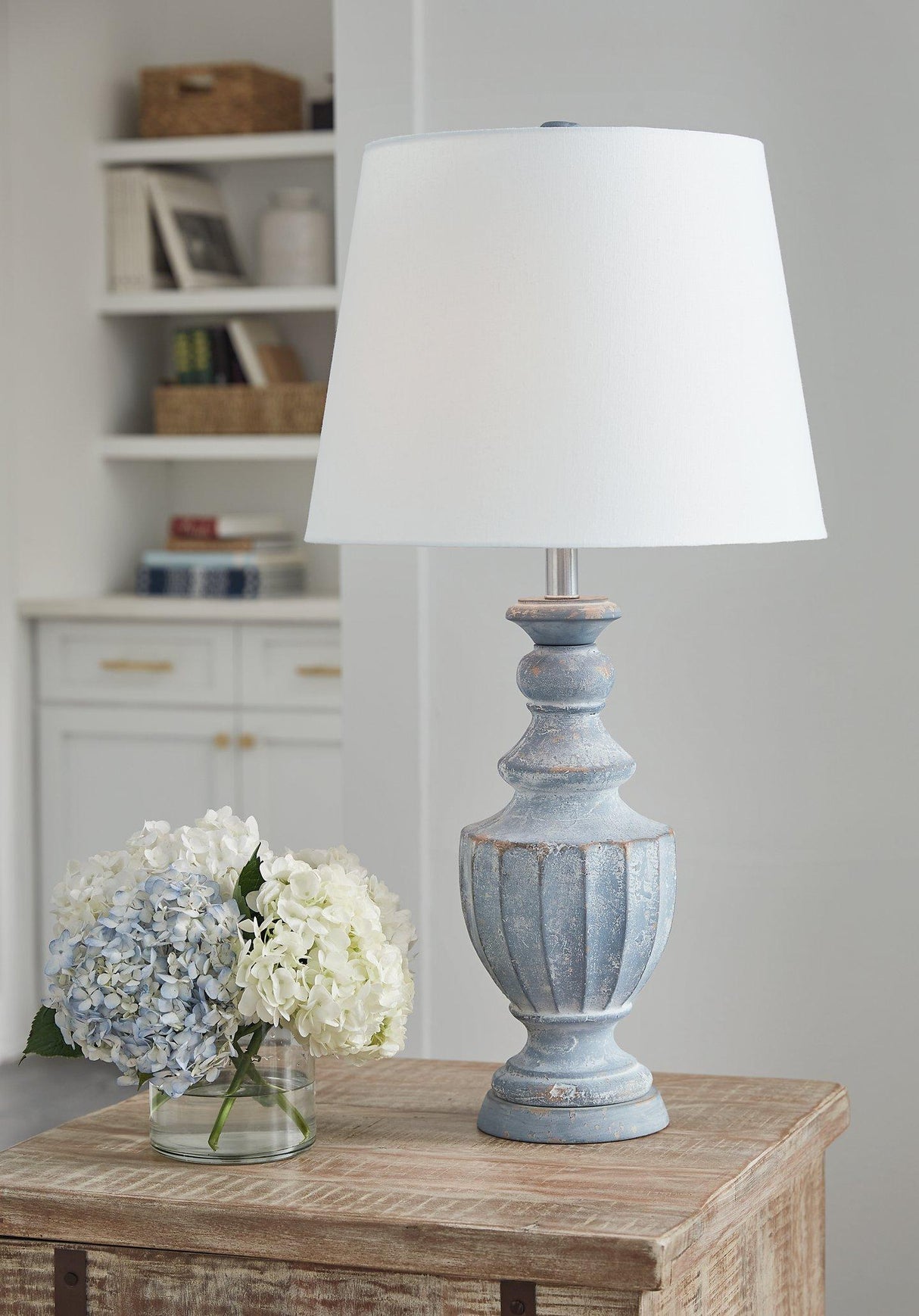 Cylerick Table Lamp - galleria furniture outlet
