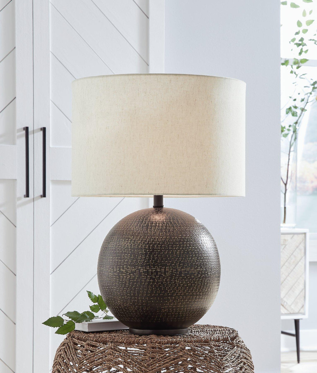 Hambell Table Lamp - galleria furniture outlet