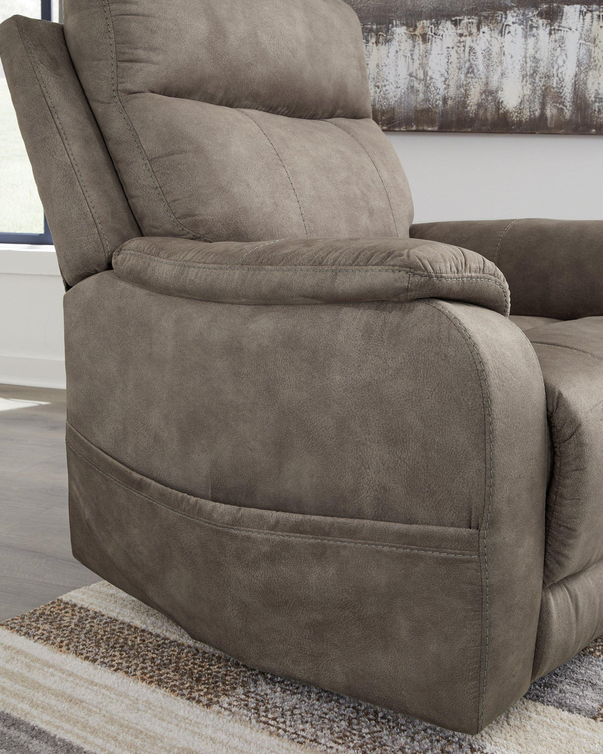 Crestmeade Power Lift Recliner - galleria furniture outlet