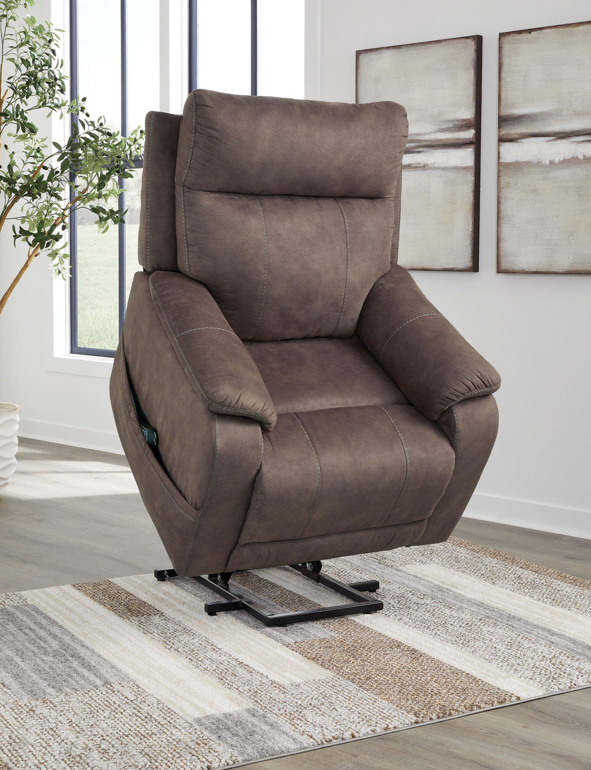 Crestmeade Power Lift Recliner - galleria furniture outlet