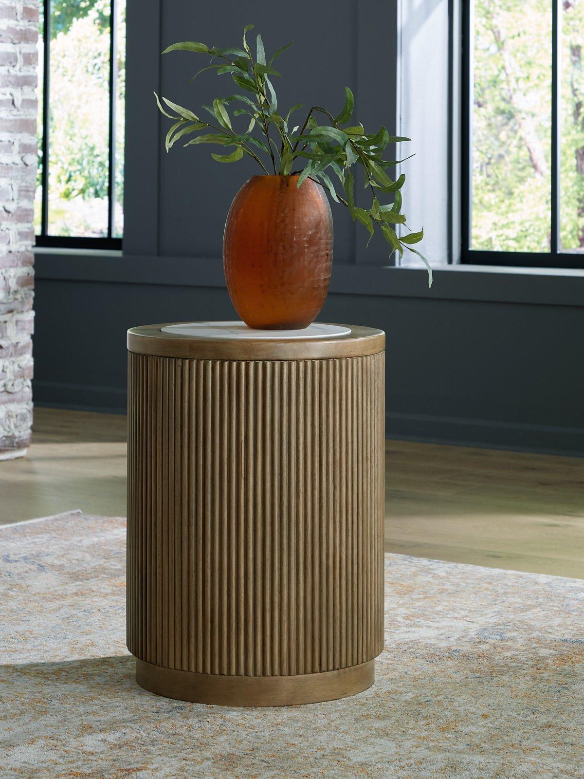 Camdill End Table - galleria furniture outlet