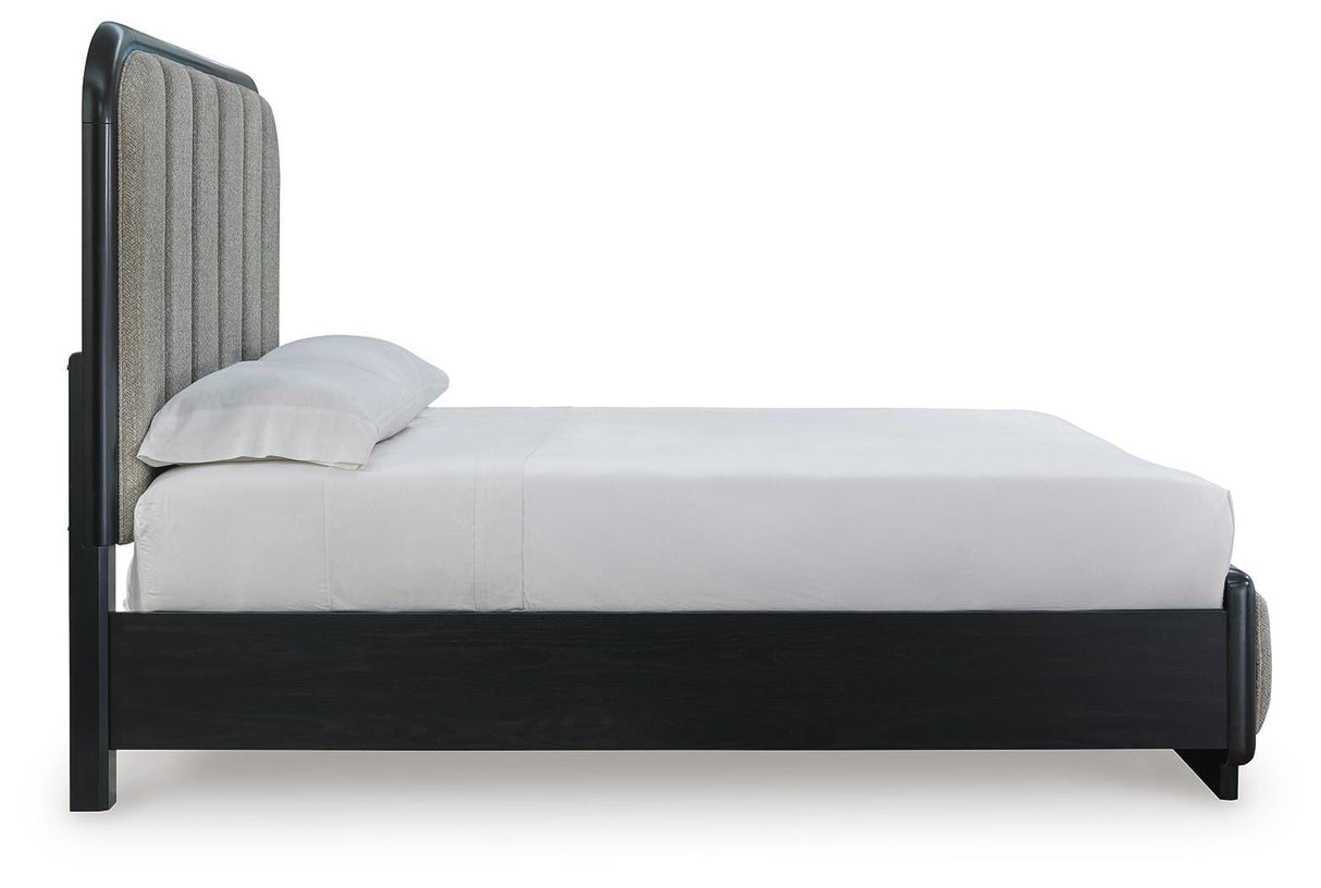Rowanbeck Upholstered Bed