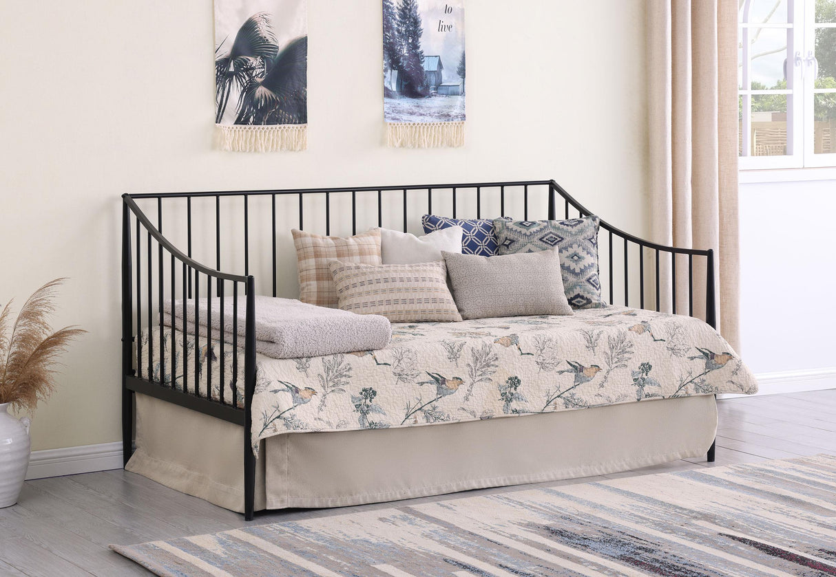 Newbury Daybed - galleria furniture outlet