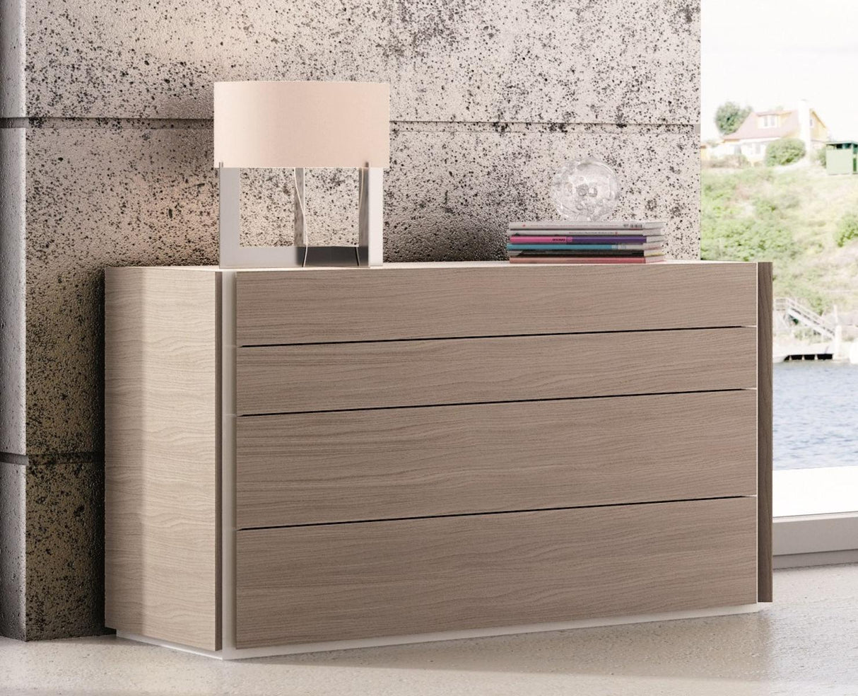 J&M Furniture Evora Mirror in Wenge