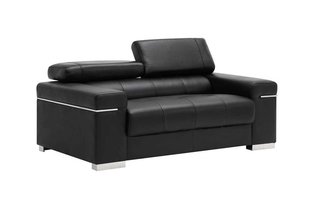 J&M Furniture Soho Loveseat in Black Leather