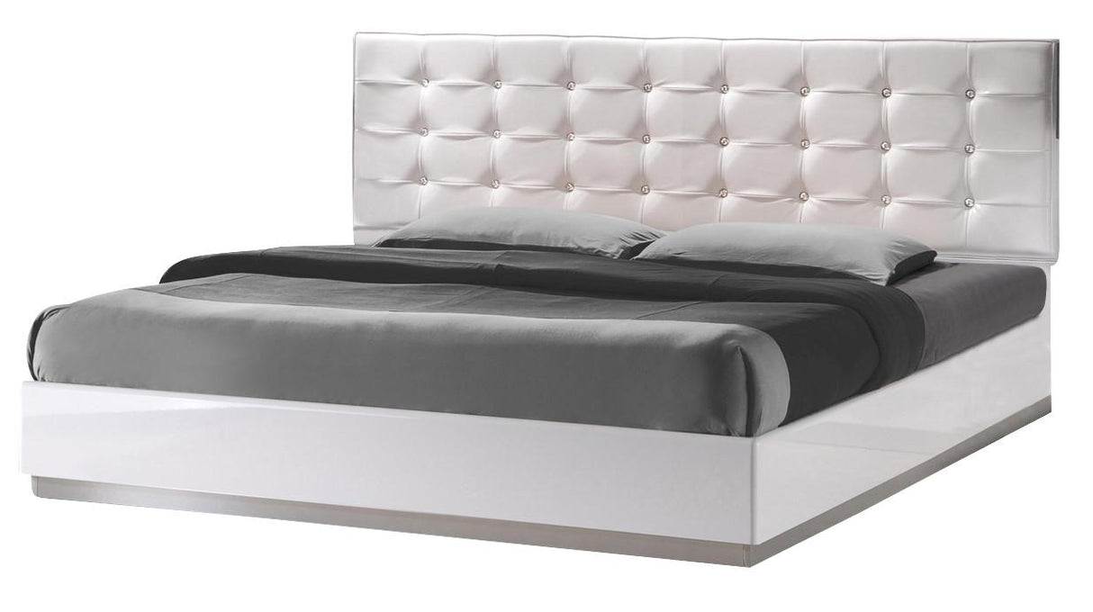 J&M Furniture Verona King Platform Bed in White Lacquer