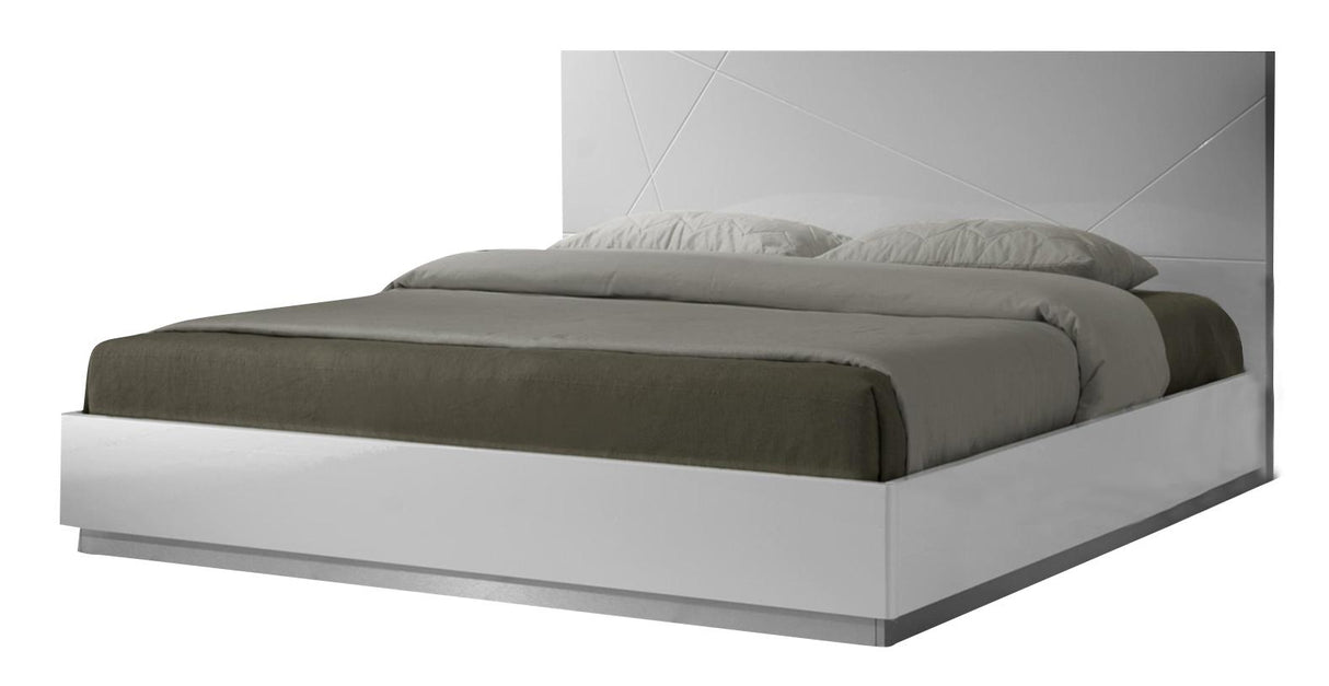 J&M Naples Queen Platform Bed in White Lacquer