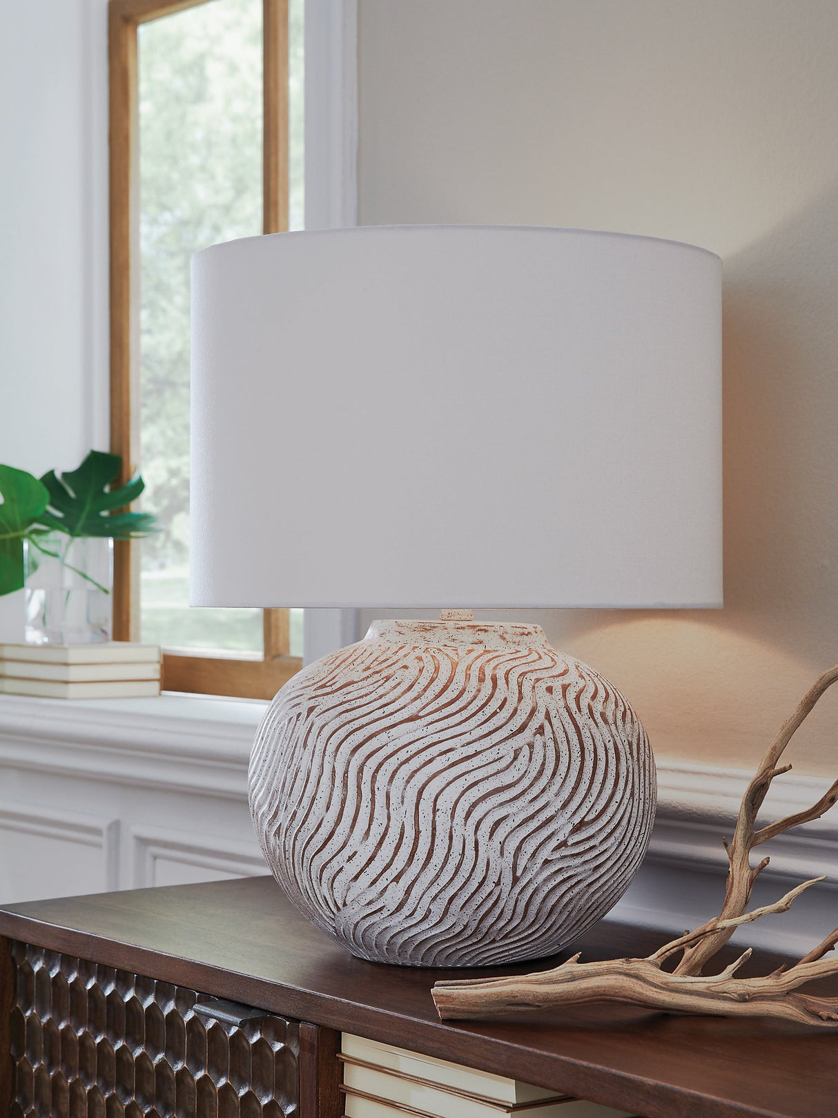 Vien Table Lamp - galleria furniture outlet