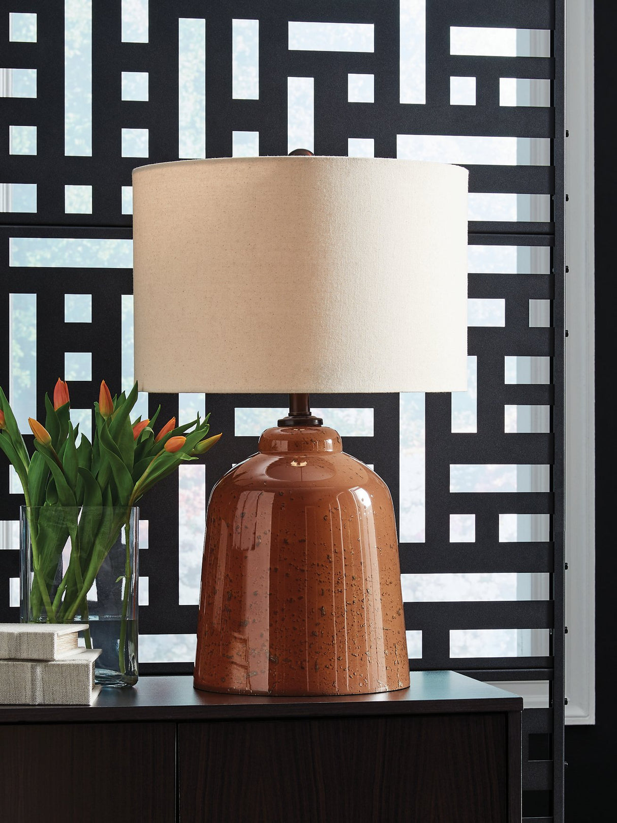 Aaleahya Table Lamp - galleria furniture outlet