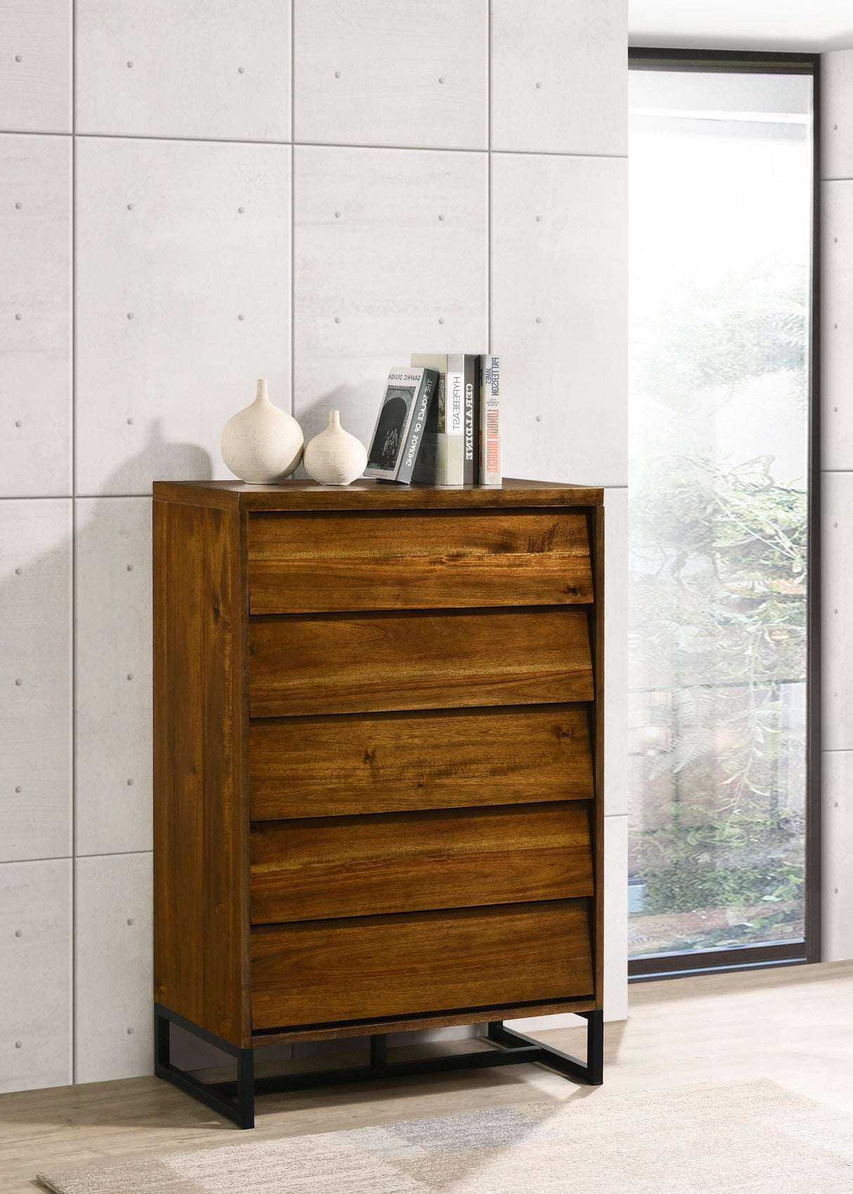 Reed Antique Coffee Chest - galleria furniture outlet