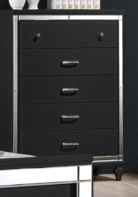 New Classic Furniture Valentino 5 Drawer Chest in Black