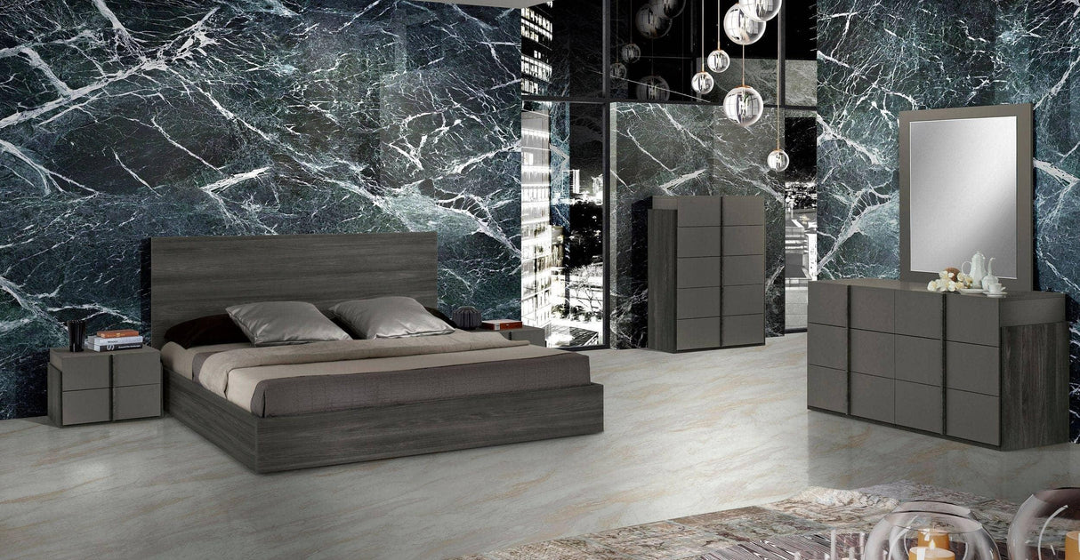 Full Nova Domus Lucia Italian Modern Bedroom Set