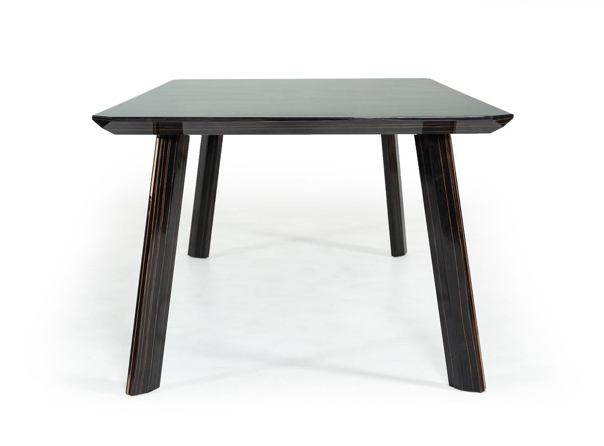 Modrest Chadwick Modern Dining Table