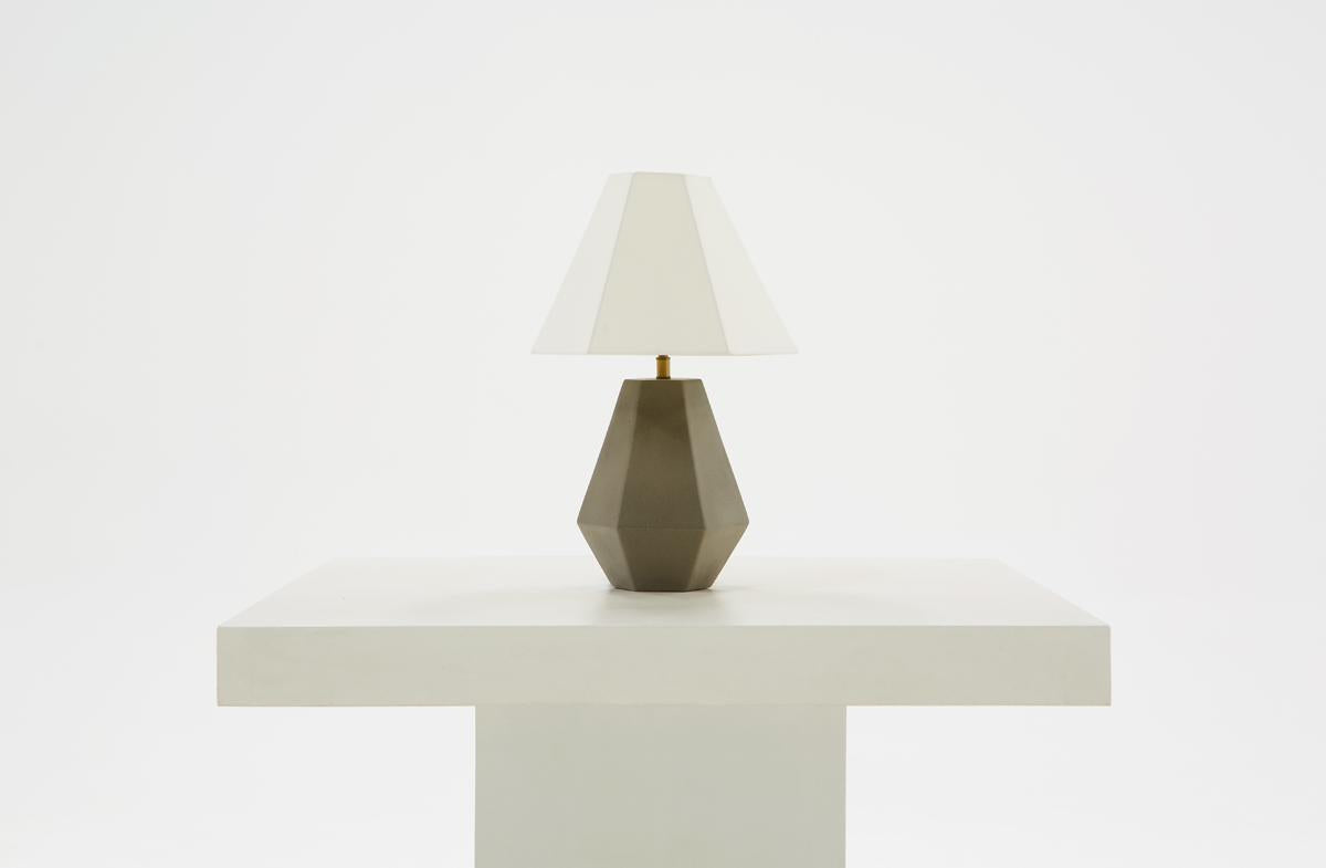 Modrest Estrada Modern Table Lamp