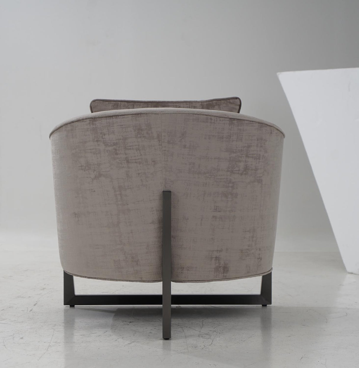 Modrest Forbis Contemporary Accent Chair