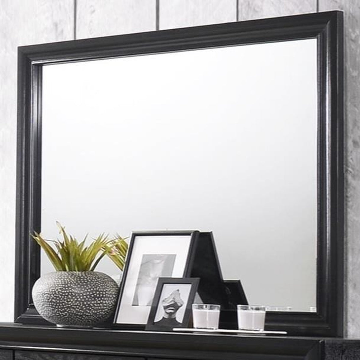 Crown Mark Regata Mirror in Black image