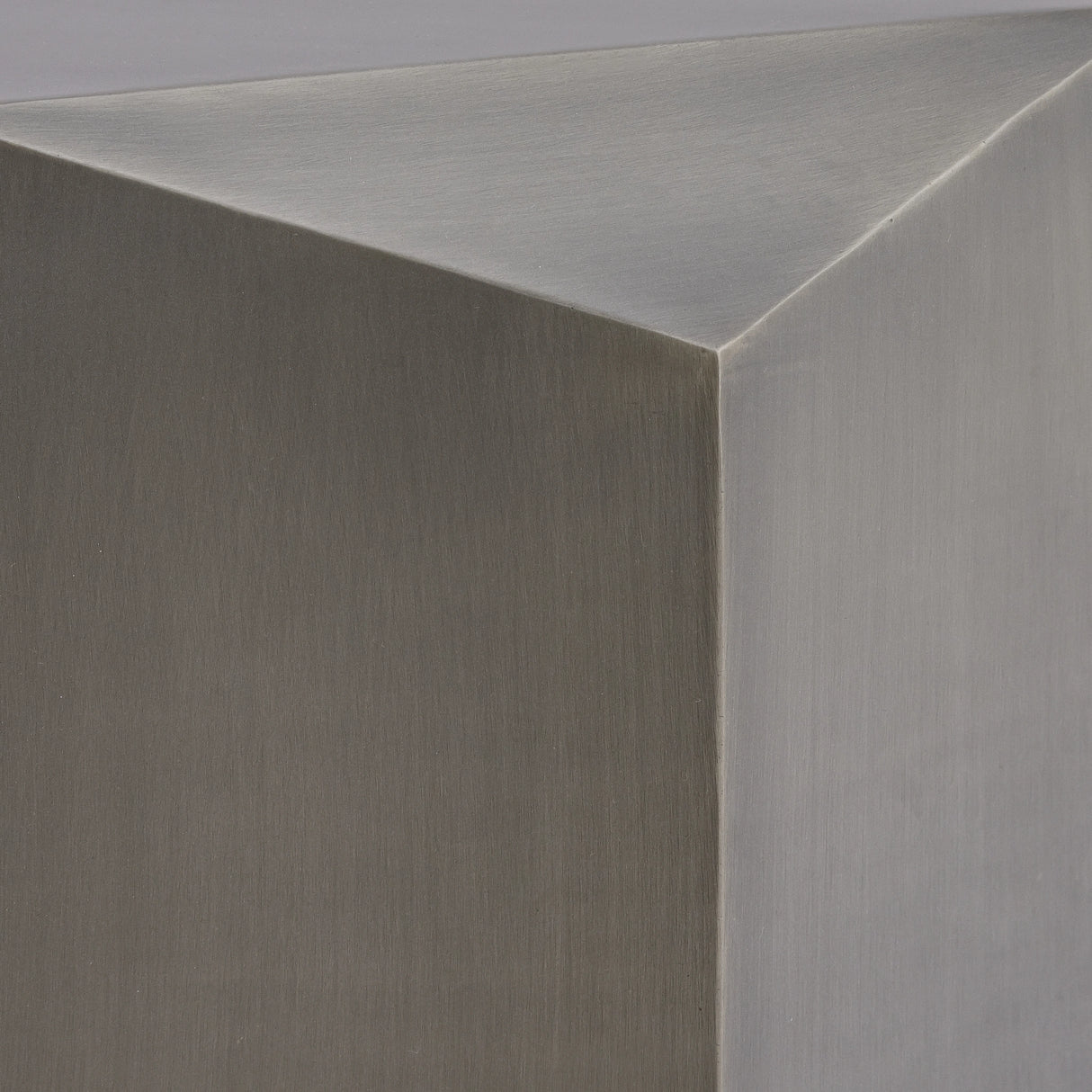 CT-529 Cocktail Table