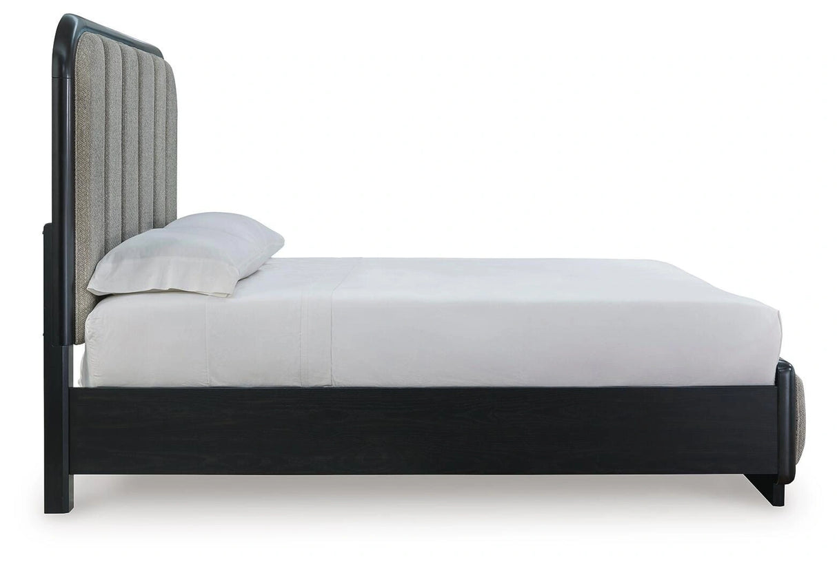 Rowanbeck Upholstered Bed
