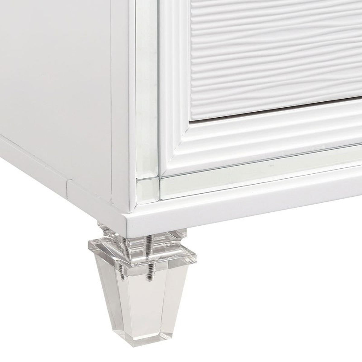 Elements International Twenty Nine Youth Chest in White