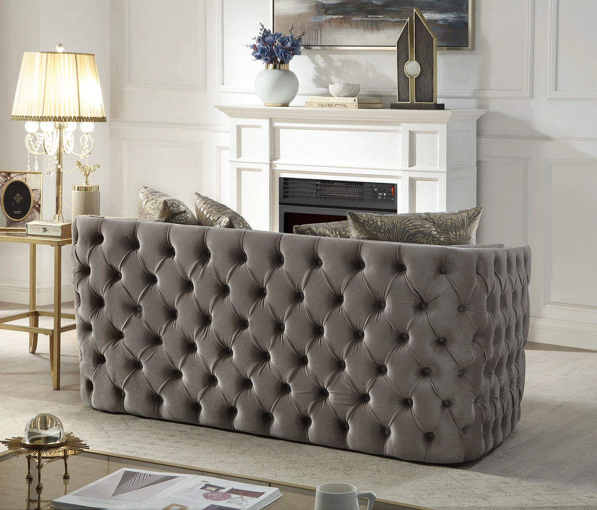 Naomi Loveseat