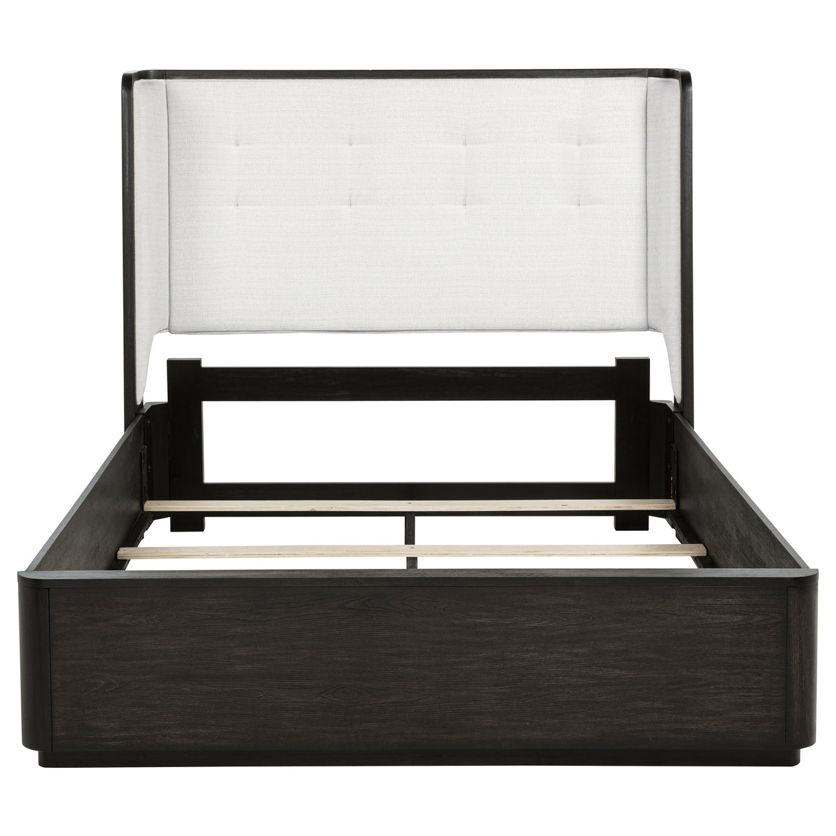 Leandro Wingback Bed