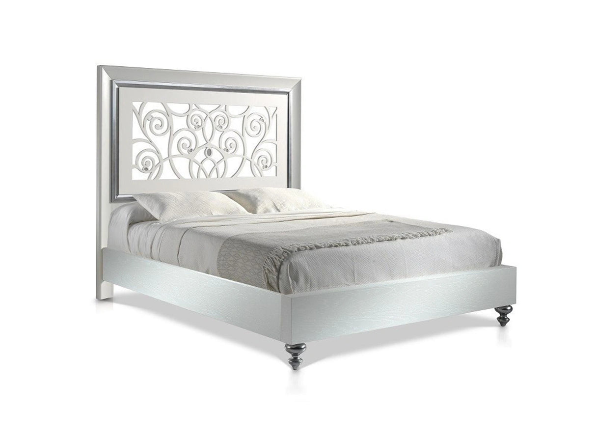 J&M Furniture Alba King Panel Bed in Natural Oak Veneer