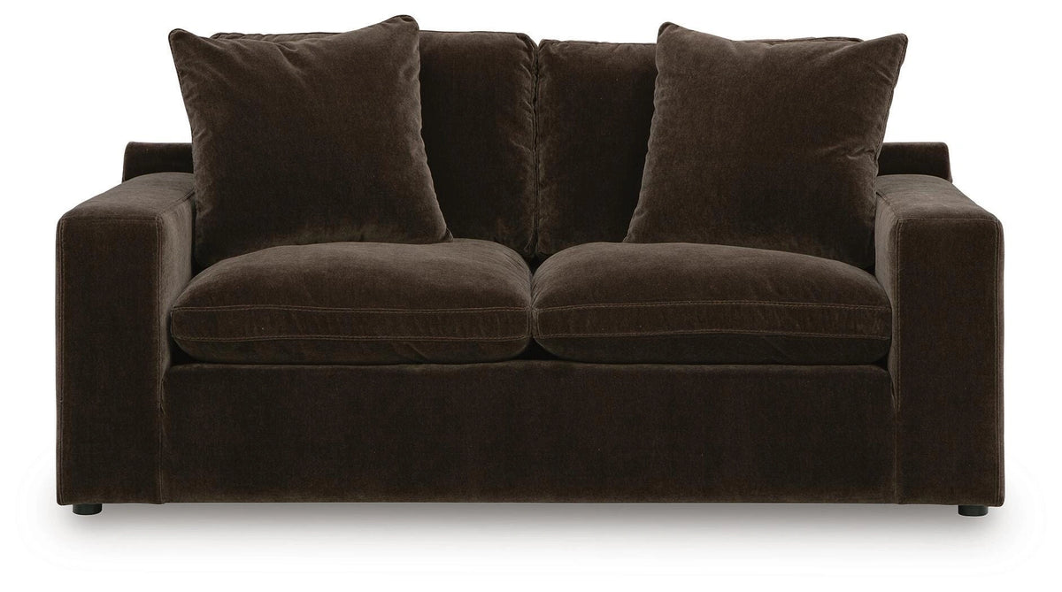Maxton Heights Loveseat