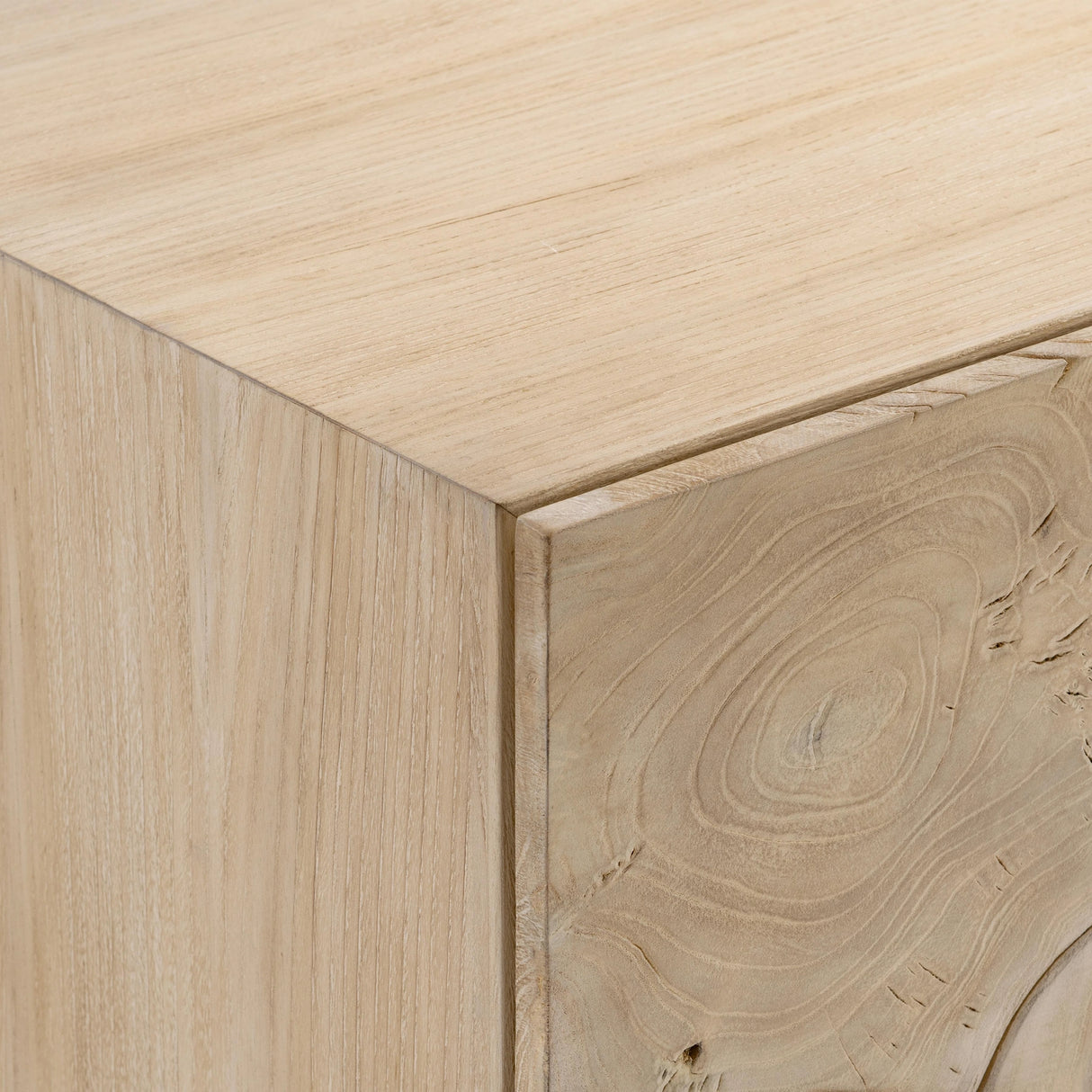 Calavaras Dresser