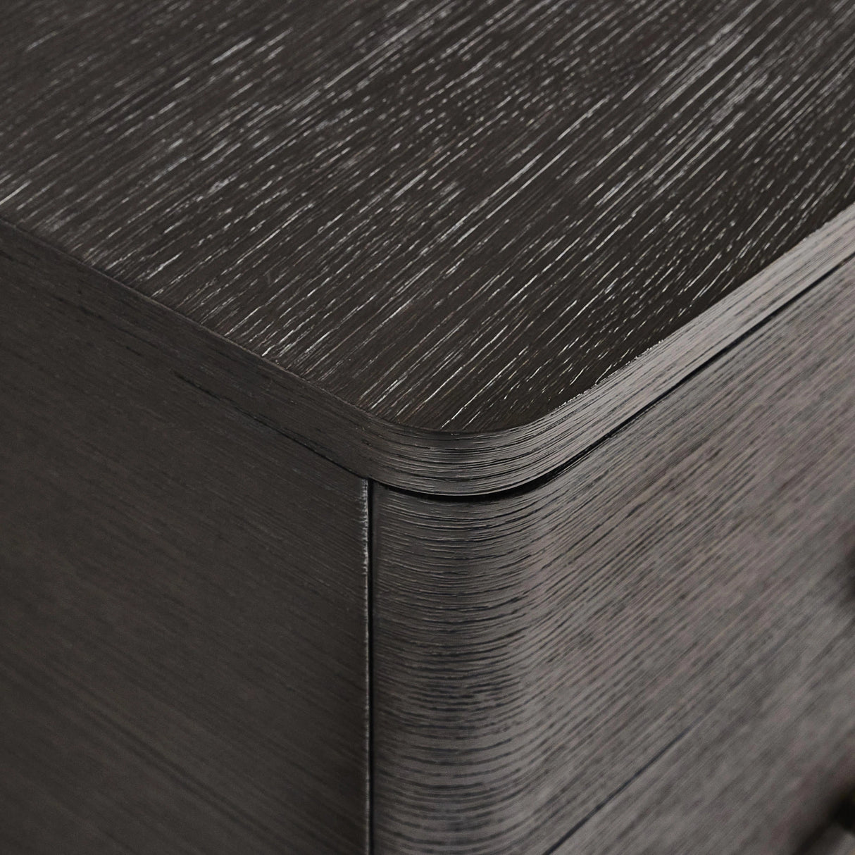 Geneve Dresser