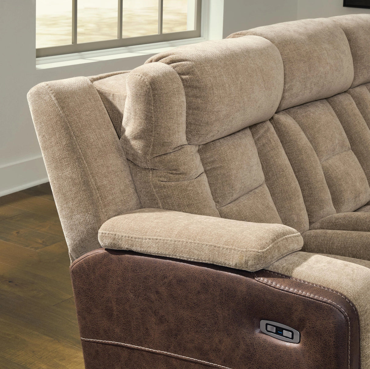 Mixed Motion Loveseat