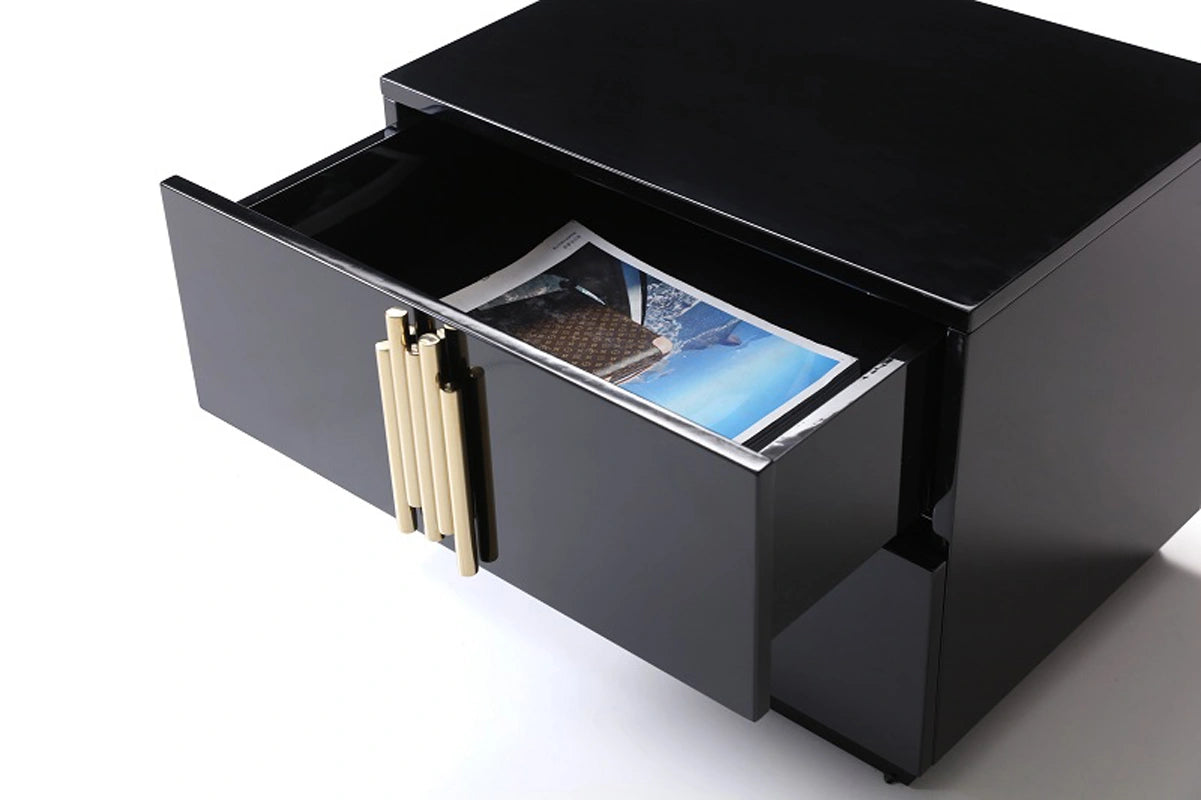 Token Modern Black & Gold 4-Piece Bedroom Set