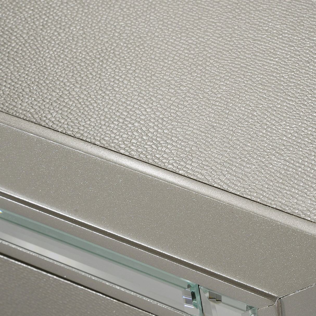 Platinum Dresser