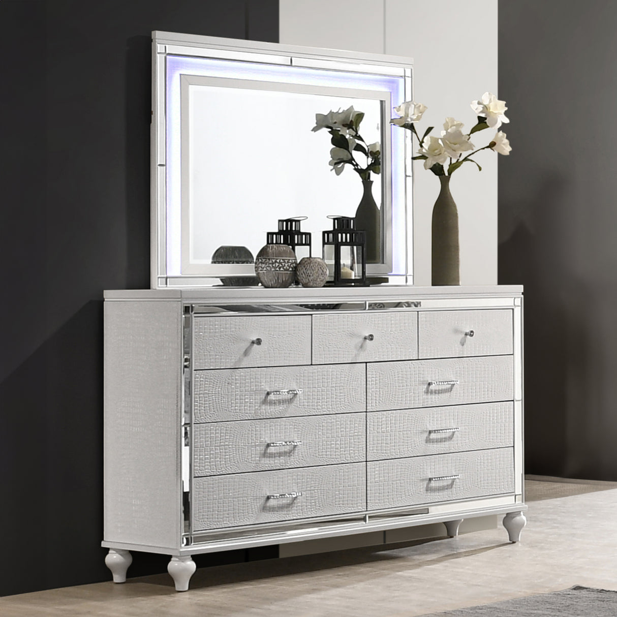 Valentino Lighted Mirror-White