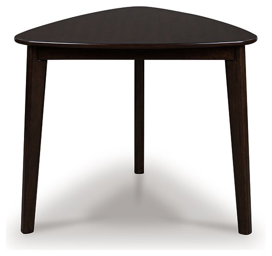 Mallenette Dining Table