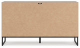 Deanlow Bedroom Package