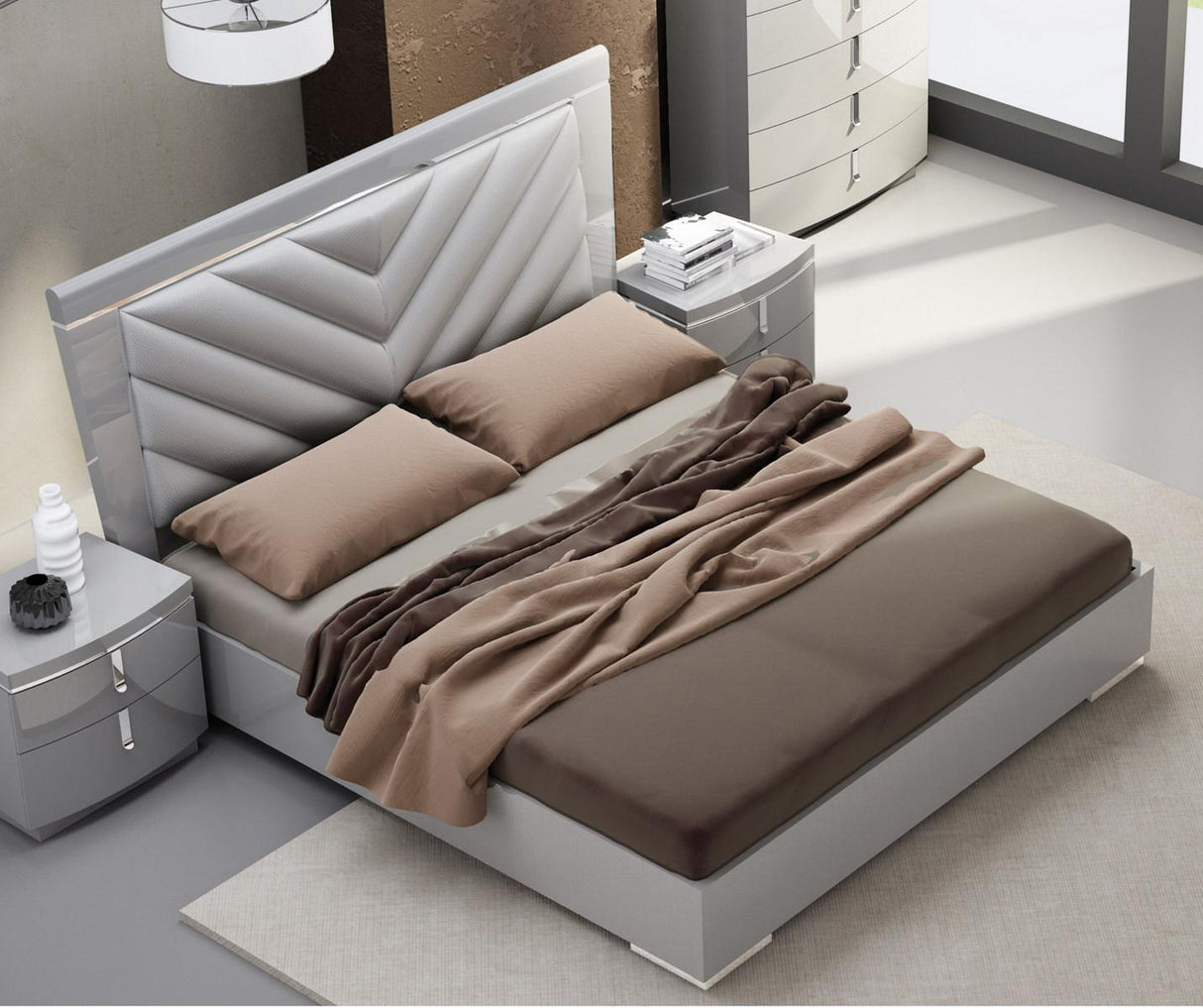 J&M Furniture New York King Panel Bed in Grey