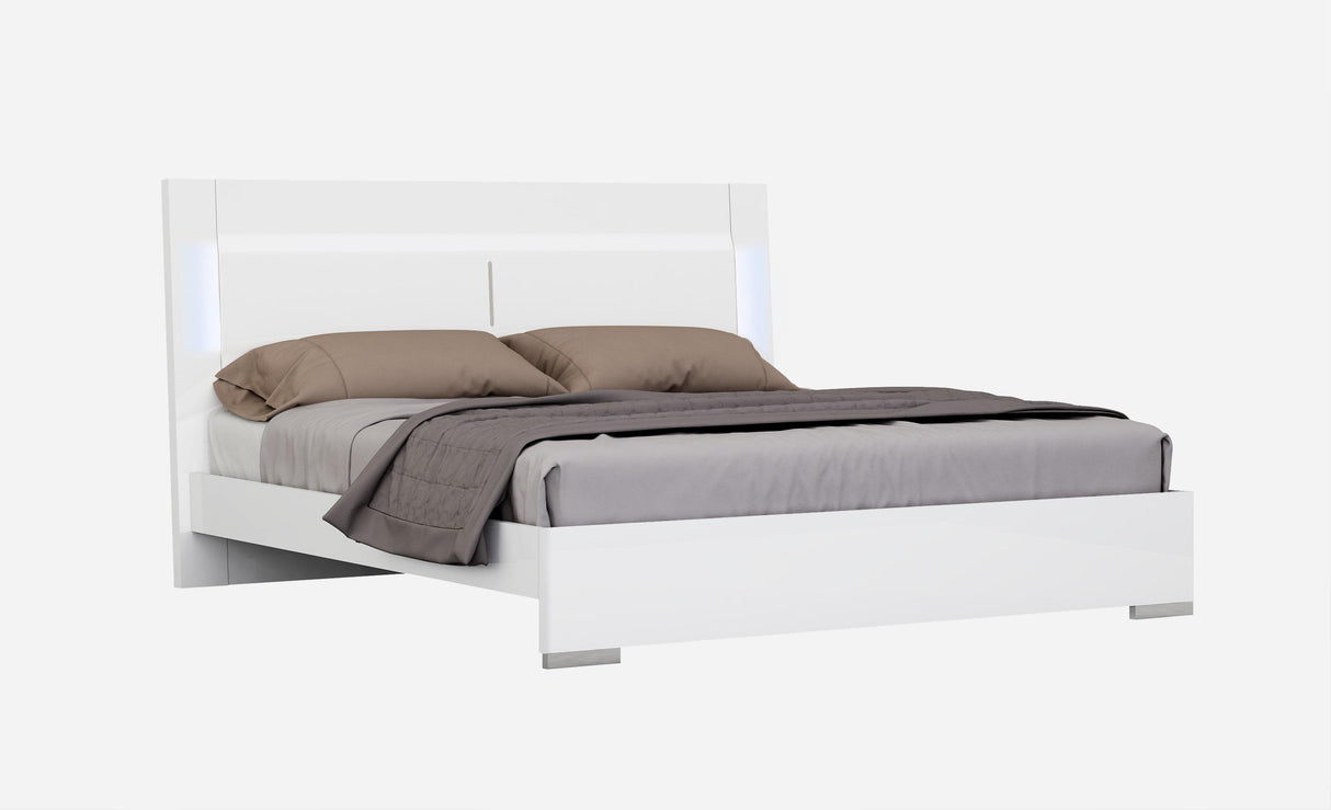 J&M Oslo Queen Platform Bed in White