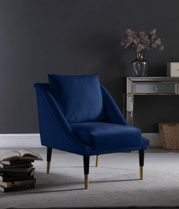 Elegante Navy Velvet Accent Chair